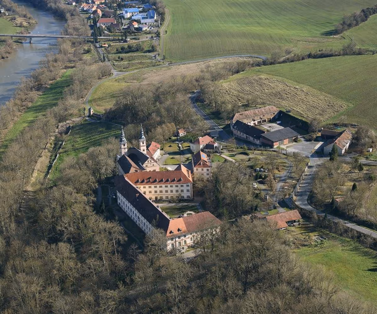 Luftaufnahme einer Ortschaft in Unterfranken